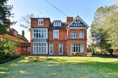 1 bedroom flat to rent, Hollywood, Kinburn Drive, Egham, Surrey, TW20