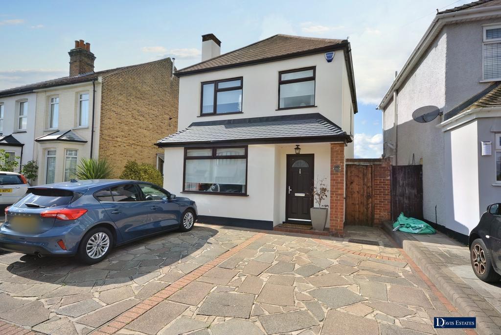 Brentwood Road Gidea Park Romford Rm2 3 Bed Detached House For Sale