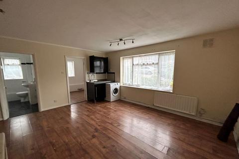 1 bedroom apartment for sale - 47 Windsor Court, Southgate, London, N14 5HT