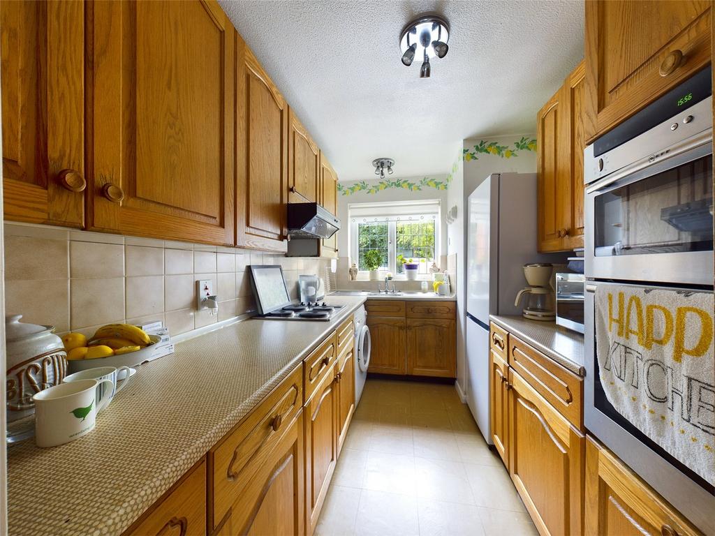 Fraser Close, Laindon West, Essex, SS15 4 bed terraced house for sale