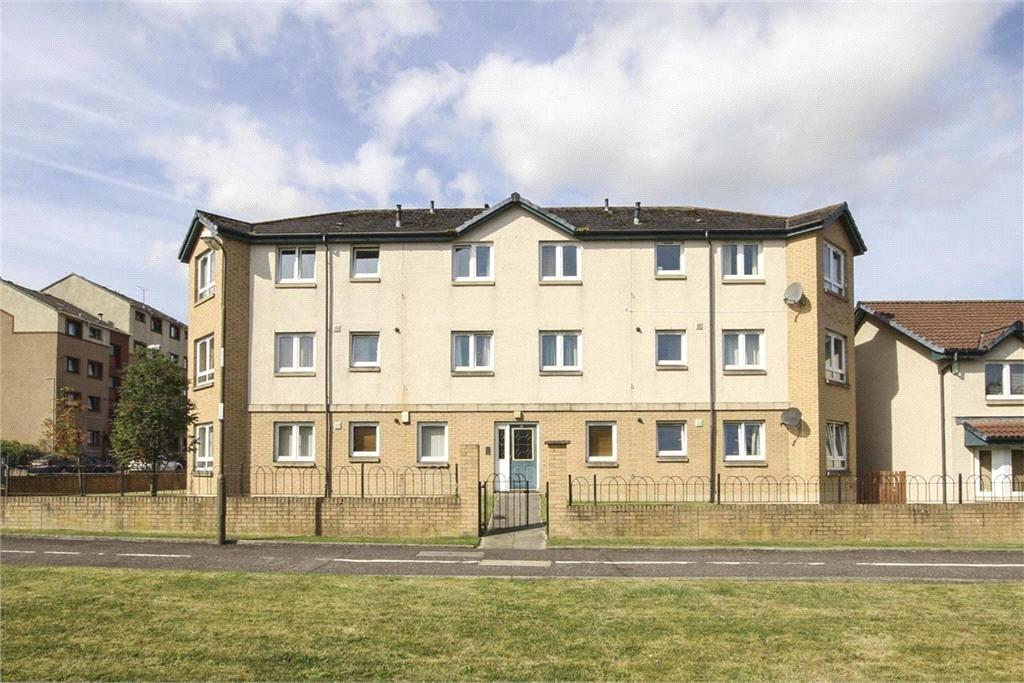 Clovenstone Gardens, Wester Hailes, Edinburgh, EH14 2 bed flat to rent