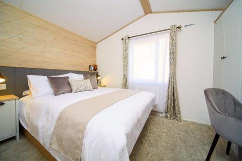 2 bedroom park home for sale, Plot 1, Atlas Sherwood 41x 14 at Tallington Lakes, Tallington Lakes Leisure Park Ltd, Barholm Road PE9