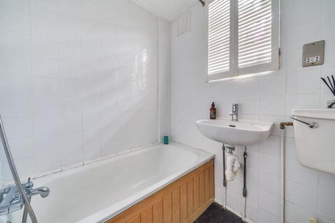 1 bedroom flat for sale, Caxton Road, Shepherds Bush