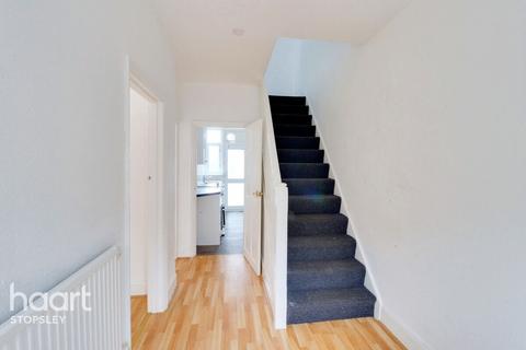 17 Whitecroft Road, Luton, LU2 0JS