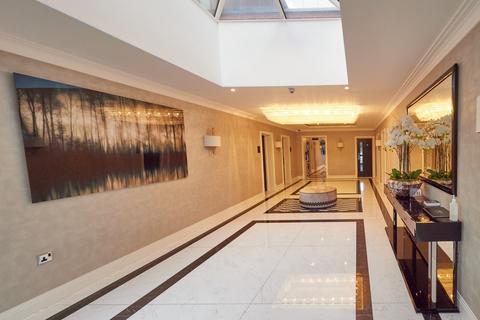 3 bedroom apartment for sale, Wellington Court, Beaconsfield HP9