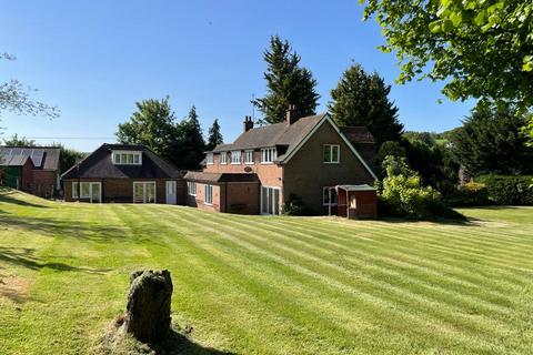 6 bedroom equestrian property for sale, Rignall Road, Great Missenden HP16