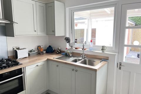 3 Causey Gardens, Exeter, EX1 3SJ