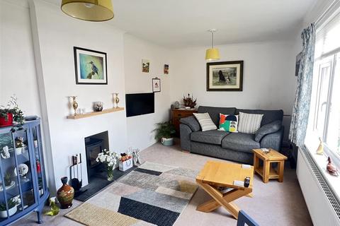 3 Causey Gardens, Exeter, EX1 3SJ