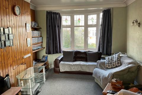 63 Burnway, Hornchurch, RM11 3SN