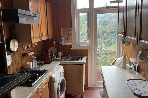 63 Burnway, Hornchurch, RM11 3SN