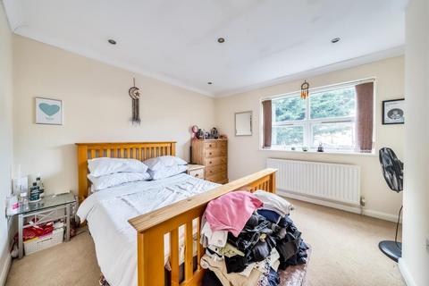 25 Albert Street, Maidenhead, SL6 1NZ
