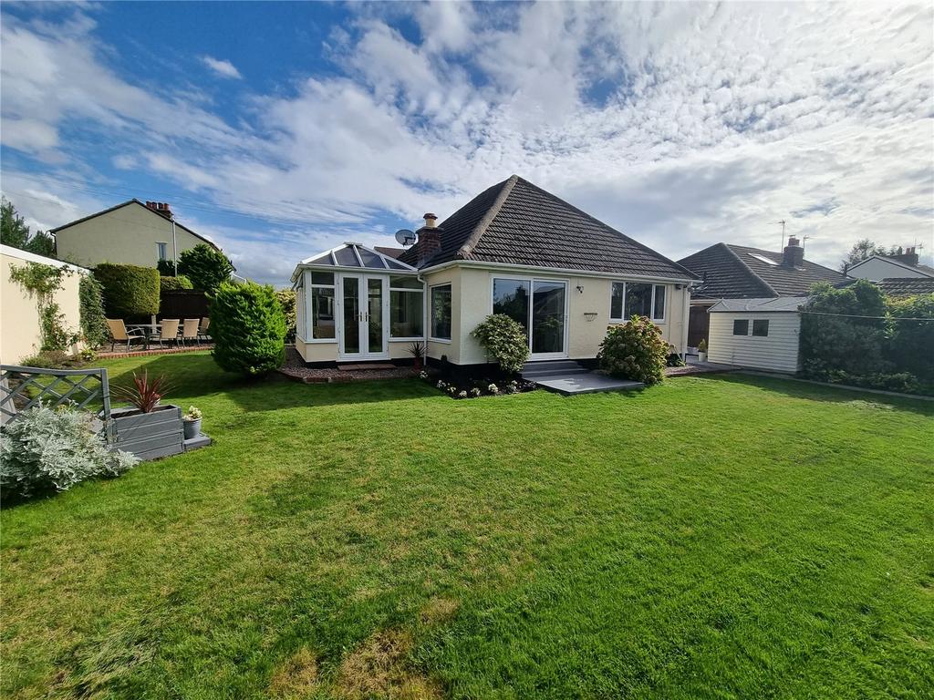 Mostyn Avenue, Heswall, Wirral, CH60 2 bed bungalow for sale £415,000