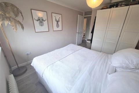 2 bedroom semi-detached bungalow to rent - Menhyr Drive, Carbis Bay TR26