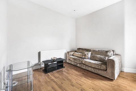 1 bedroom apartment to rent, Lurline Gardens, London, SW11