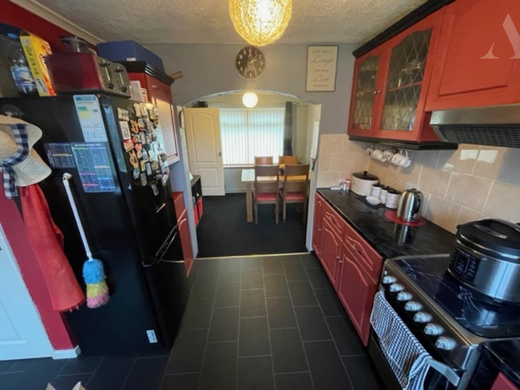 14 Towcester Croft Garden kitchen diner 2