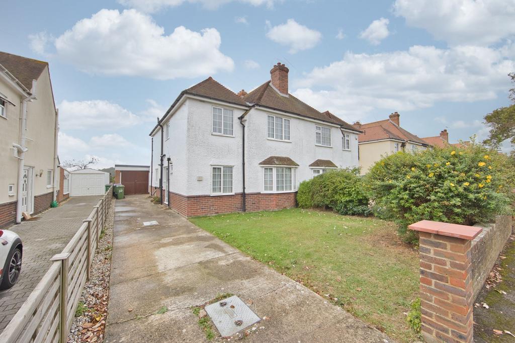 Shorncliffe Crescent, Folkestone, CT20 4 bed semidetached house for