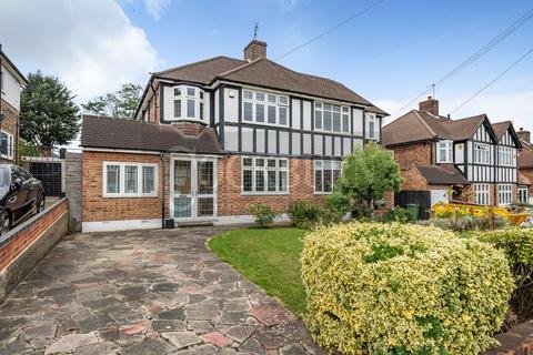 52 West Hallowes, London, SE9 4EX