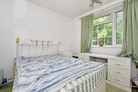 6 Oakfield Park Road, Dartford, DA1 2ST