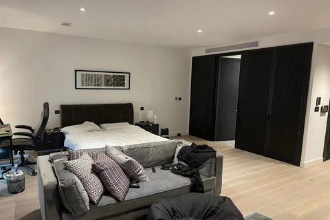 Studio to rent, Legacy Building, Viaduct Gardens, SW11