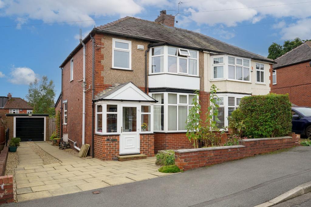 Kermoor Avenue, Sharples, Bolton, BL1 3 bed semidetached house for