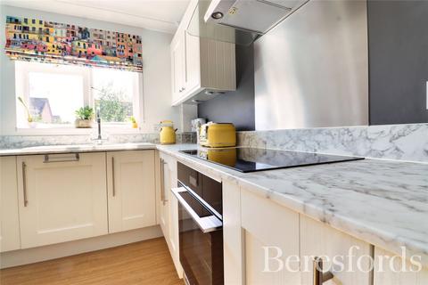 22 Bouvel Drive, Burnham-on-crouch, CM0 8TW