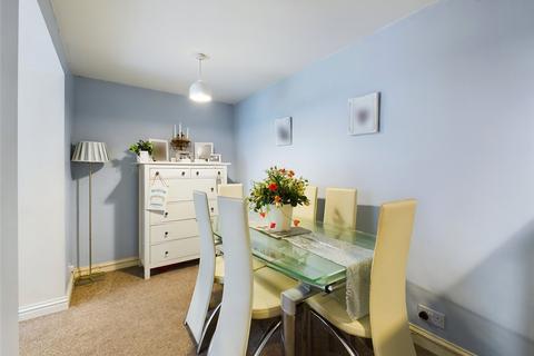 18 Charlecote Avenue, Tuffley, Gloucester, GL4 0TH