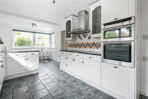 3 Bulkeley Close, Englefield Green, Egham, TW20 0NS