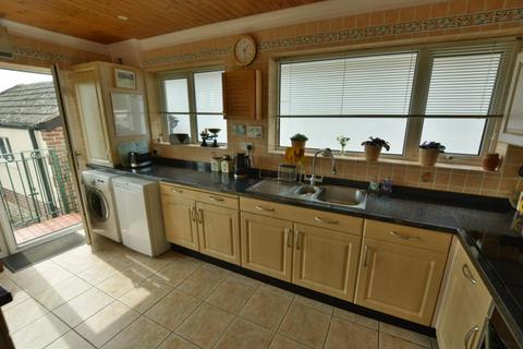 3 bedroom detached house for sale, The Vineries, Wimborne, Dorset, BH21 2PX