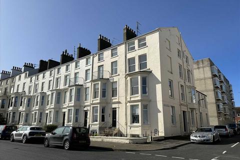 1 bedroom apartment for sale, The Crescent, Filey