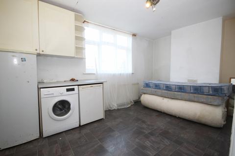 13 Bamford Avenue, Wembley, HA0 1NA