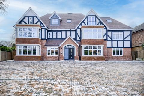 3 bedroom flat for sale - Dovehouse Lane, Solihull, West Midlands, B91