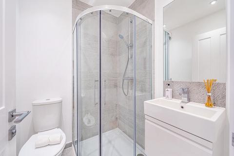 46a Hopton Road, London, SW16 2EN