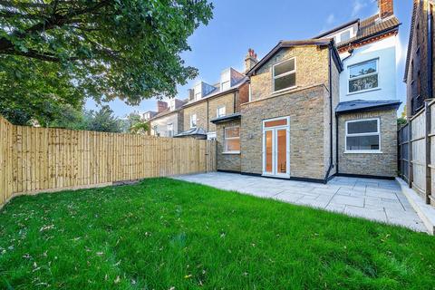 46a Hopton Road, London, SW16 2EN