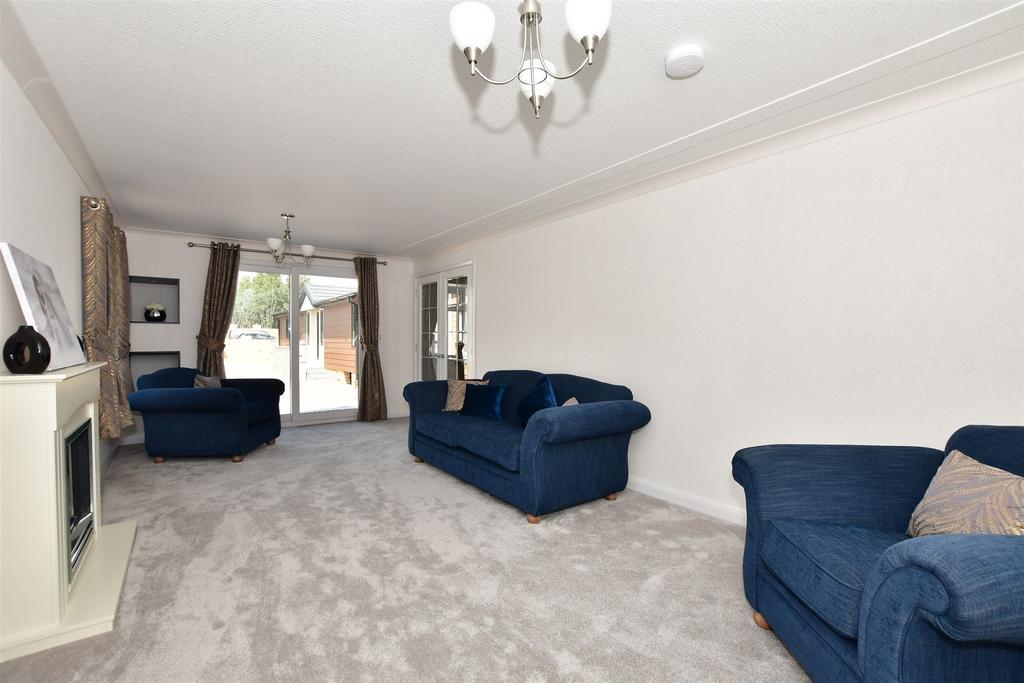 Crowsheath Estate, Hawkswood Road, Downham, Billericay, Essex 2 bed