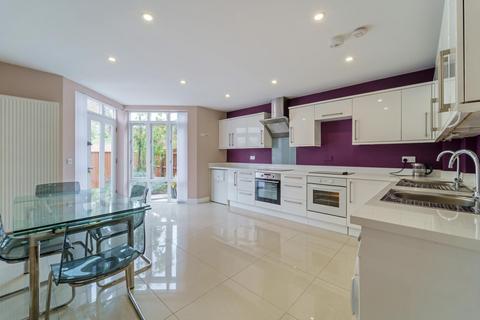 4 bedroom terraced house for sale, Chapel House, North Road, Brentford, London, TW8