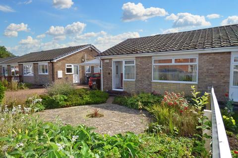 2 bedroom bungalow for sale - Alder Road, Wallsend, Tyne and Wear, NE28 9UA