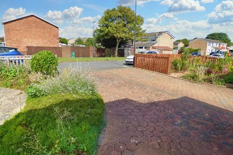 2 bedroom bungalow for sale - Alder Road, Wallsend, Tyne and Wear, NE28 9UA