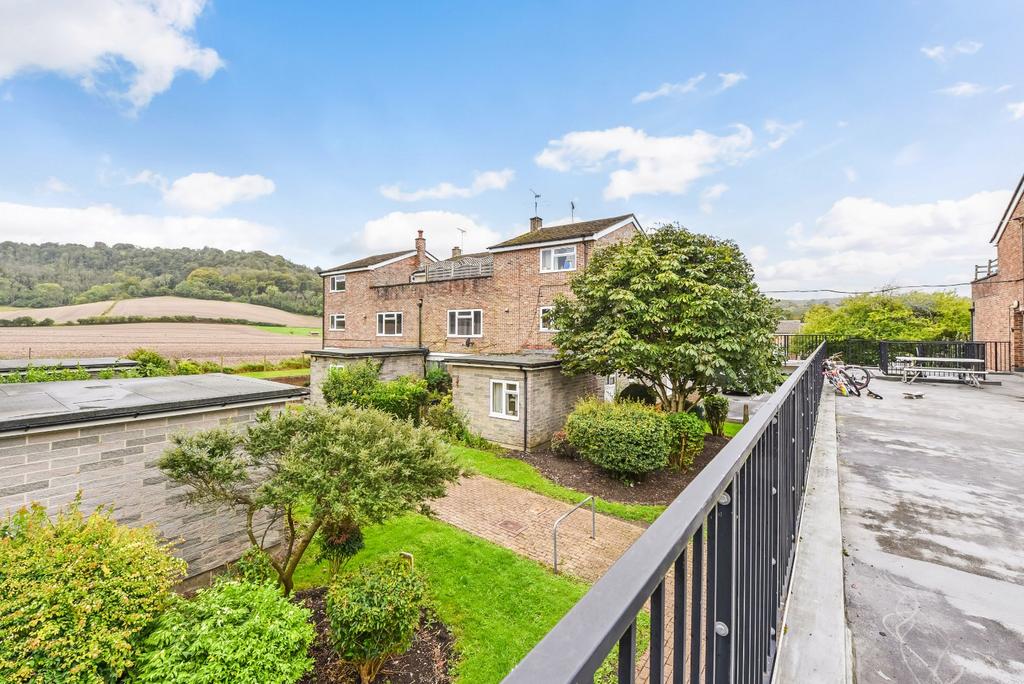 Warren Side, South Harting, Petersfield, West Sussex 2 bed flat for sale £160,000