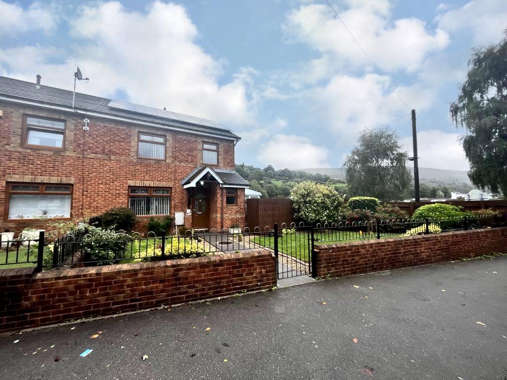Pentrebach, Merthyr Tydfil CF48 3 bed semidetached house for sale £240,000