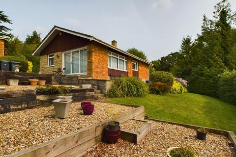4 bedroom bungalow for sale - Cockney Hill, Tilehurst, Reading, RG30