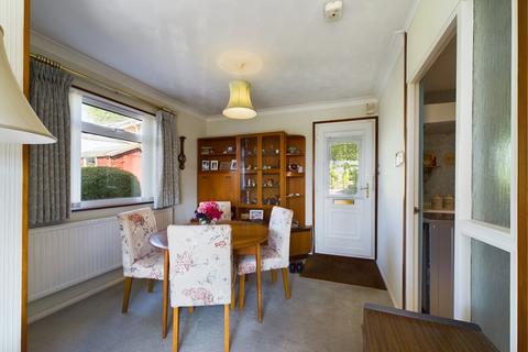 4 bedroom bungalow for sale - Cockney Hill, Tilehurst, Reading, RG30