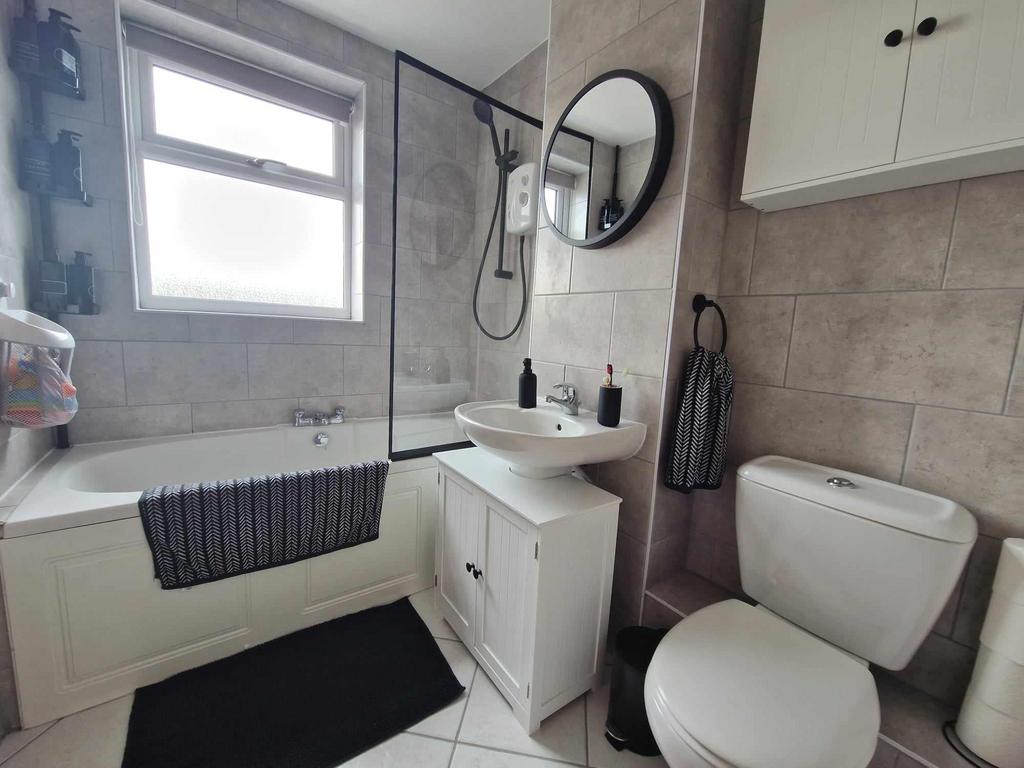 Family bathroom