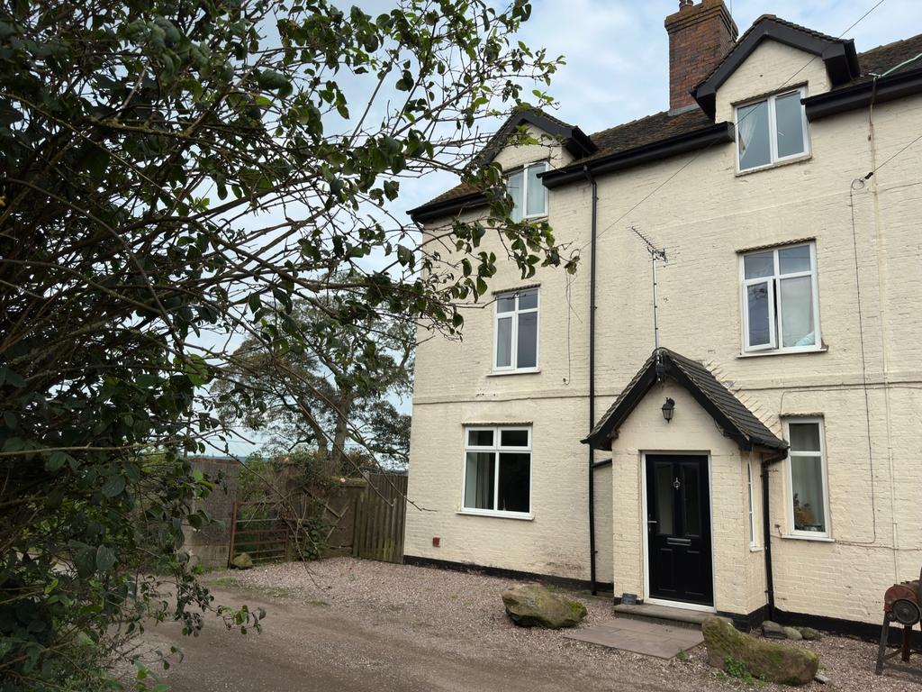 Kennels Lane, Hill Chorlton... 3 bed character property £850 pcm (£