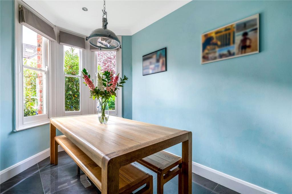 Bickley Crescent, Bromley, BR1 3 bed semidetached house for sale £