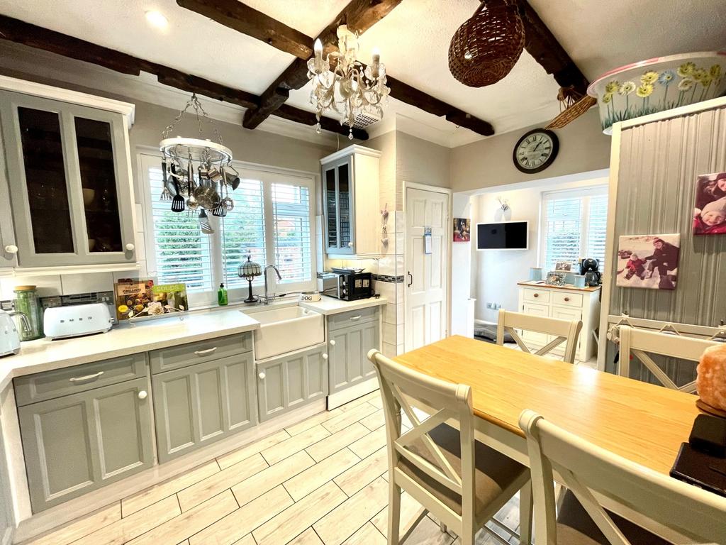 2 Mount Lee - KITCHEN