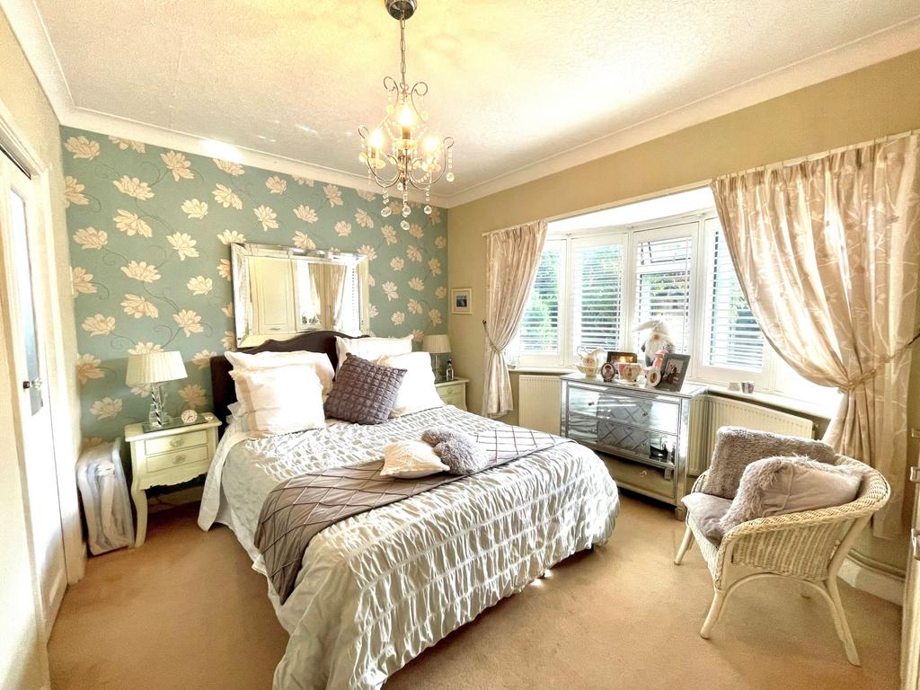 2 Mount Lee - BEDROOM ONE
