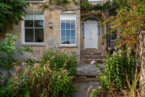 5 bedroom semi-detached house to rent, 6 Camden Terrace