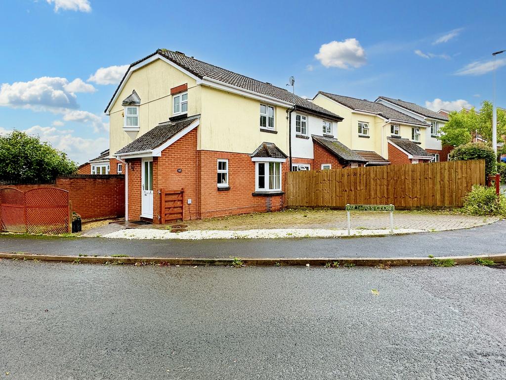 Willhays Close, Kingsteignton, Newton Abbot, Devon 3 bed semidetached