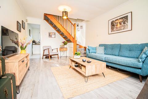 2 bedroom terraced house to rent - Baldwin Close, Danescourt