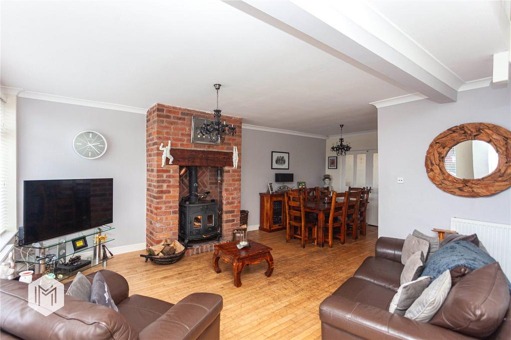 Eskdale Avenue, Breightmet, Bolton, BL2 5HU 3 bed semidetached house for sale £300,000